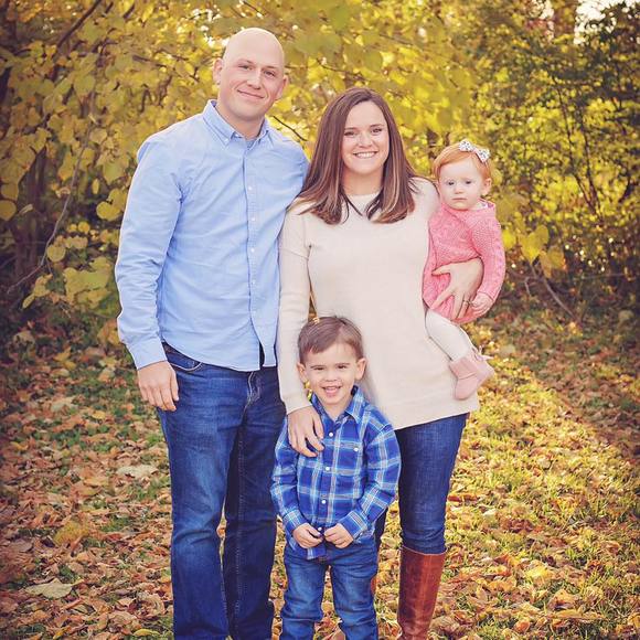 Meet your Posher, Nicole - Picture 1 of 1